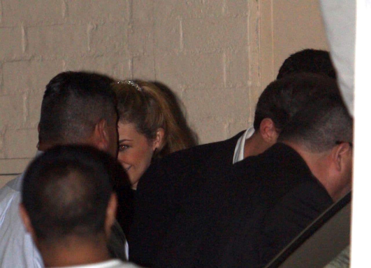 En diciembre de 2008, cuando estaba por nacer el segundo hijo de Luis Miguel y Aracely Arámbula, la edición impresa de la revista Quién publicó: 'Luismi será abuelo. Su hija Michelle tiene tres meses de embarazo'. "En octubre, ella lloró de la emoción cuando se enteró de que estaba embarazada", 
<a href="https://www.quien.com/espectaculos/2008/12/18/la-historia-de-amor-de-michelle-y-asensi" target="_blank">se puede leer en su página web</a>.