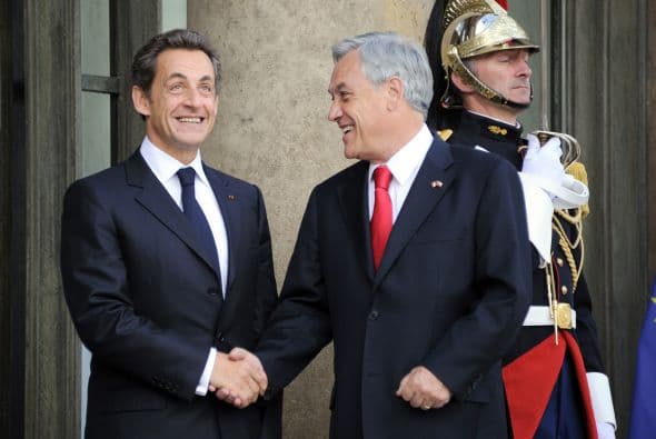 "Hemos llegado a acuerdos muy fecundos para establecer una alianza estratégica y avanzar juntos" en educación, energía y comunicación satelital, dijo Piñera a la prensa, antes de precisar que aprovecharán el liderazgo que cada país ejercerá en el G8 y G20 -economías desarrolladas y emergentes- en el caso de Francia, y del Grupo de Rio -latinoamericanos y del Caribe, en el caso de Chile.