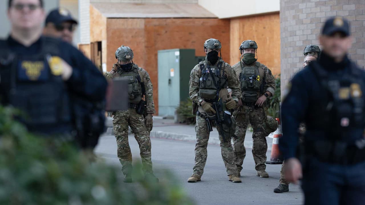 Gobierno de Donald Trump ordena limitar arrestos y prohíbe a ICE entrar a casas sin orden judicial