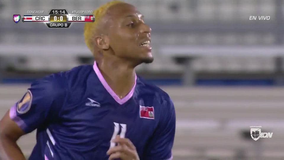 Tiro desviado de Willie Clemons