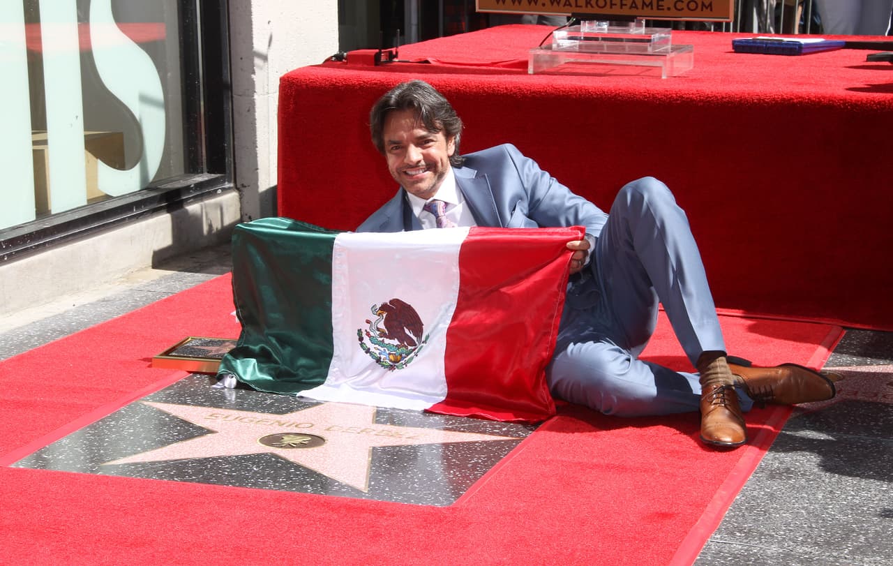 El talento de Eugenio Derbez lo ha llevado a tener su propia estrella en Hollywood. "Nunca soñé con tener una estrella en Hollywood", declaró el comediante quien además consideró este reconocimiento como "una gran sorpresa y regalo de la vida".