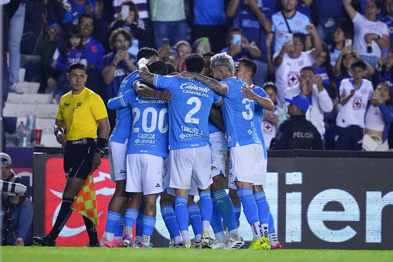 Cruz Azul busca la perfección en la Liga MX ante Toluca