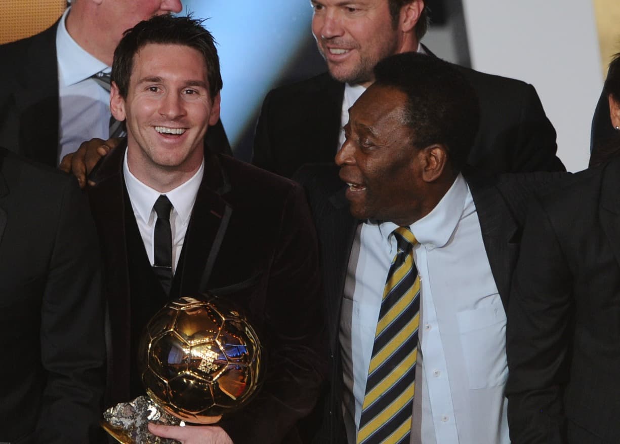 Pelé pide a Messi que reconsidere su decisión de dejar la selección