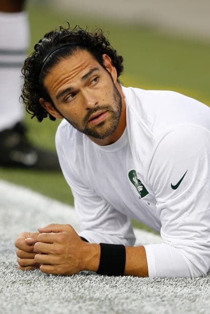 Mark Sanchez Mide 6 pies 2 pulgadas (1.87 m) Más videos de Chismes aquí.