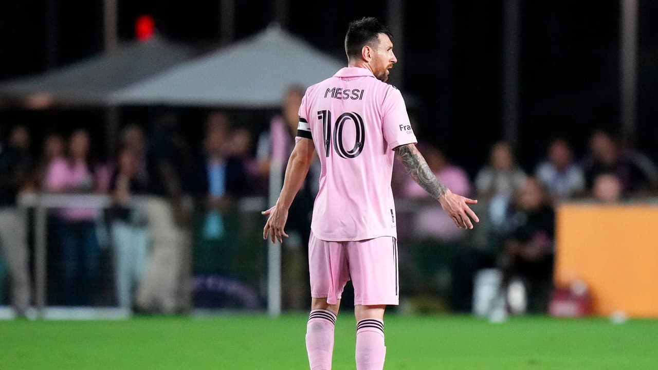 Messi comienza preparación para enfrentar a El Salvador y a Cristiano