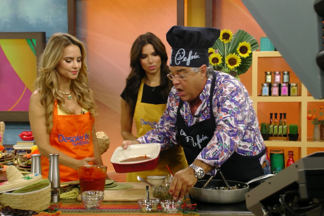 Esta vez deleitó paladares con una original receta: Enchiladas de Espinaca con Chorizo ¡qué rico!