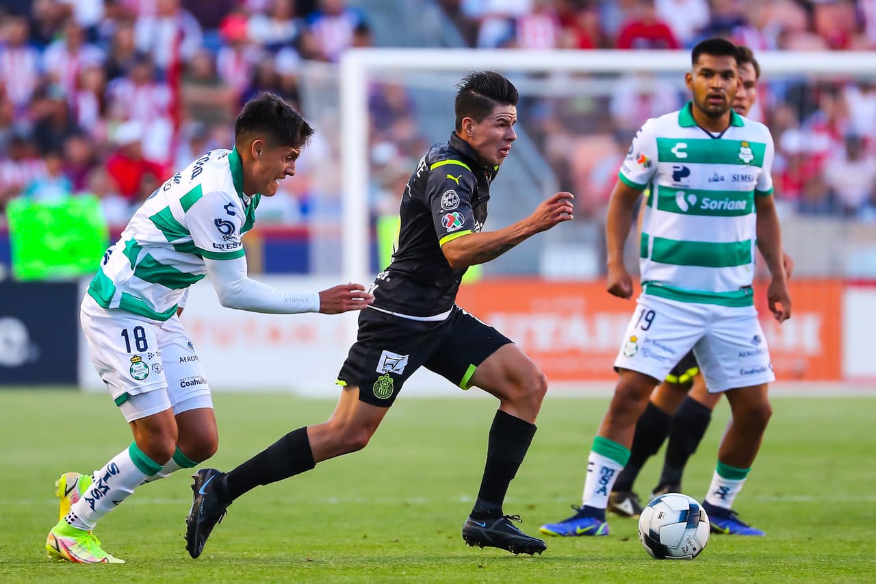 Las Chivas derrotaron a Santos Laguna por marcador de 3-1 en partido de pretemporada celebrado en Salt Lake City.
