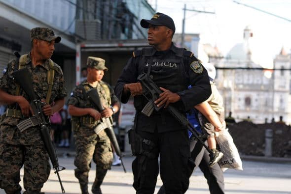 En Honduras hasta 20 personas son asesinadas cada día. El país esta registrando uno de los índices más altos de homicidios del mundo.