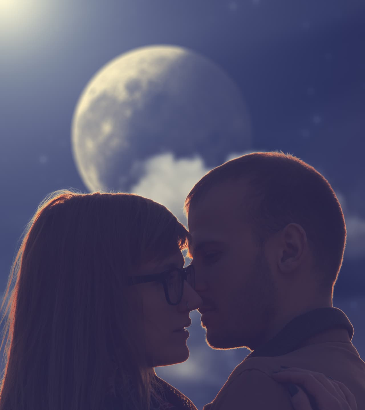 Estos días coincidirá también con aspectos muy favorables entre Venus, planeta del amor, y Júpiter lo cual crea un escenario propicio para el florecimiento de las aventuras, inclusive el llamado “amor cibernético” cuando se conocen a través de Internet y se empieza a forjar una relación. Este novilunio marcará alegremente estos últimos días del mes. Por: Profesor Zellagro.