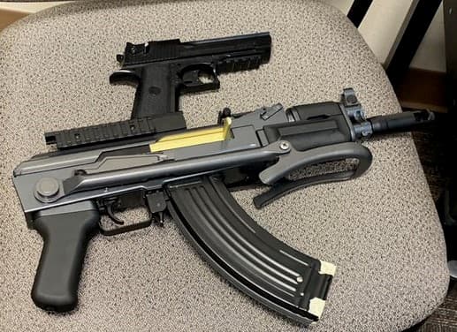 Will Johnson@ArlingtonChief· Nov 1 We determined that no one was actually shot and the teens were just shooting these guns in the front yard. Officers has responded with their lights and sirens based upon the caller reporting an emergency shooting in progress. Provides a glimpse of what officers face each day.