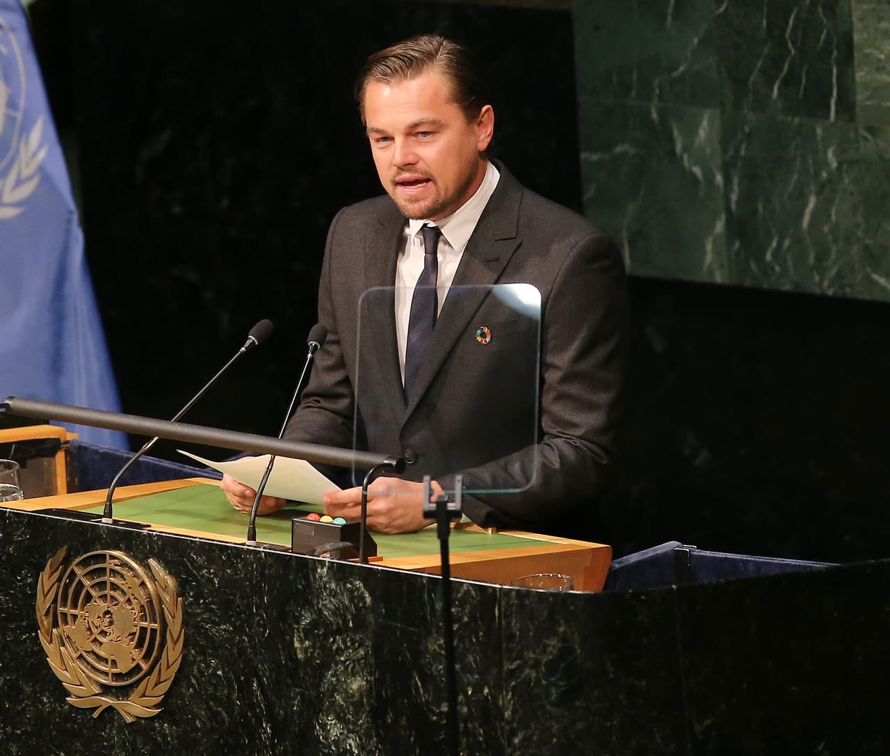 <b>Leonardo DiCaprio</b>: el actor, ganador de un premio Oscar, es un continuo luchador por proteger el medio ambiente. Ha donado millones de dólares a iniciativas alrededor del mundo y hasta fue nombrado mensajero de la ONU contra el cambio climático. 
<br>