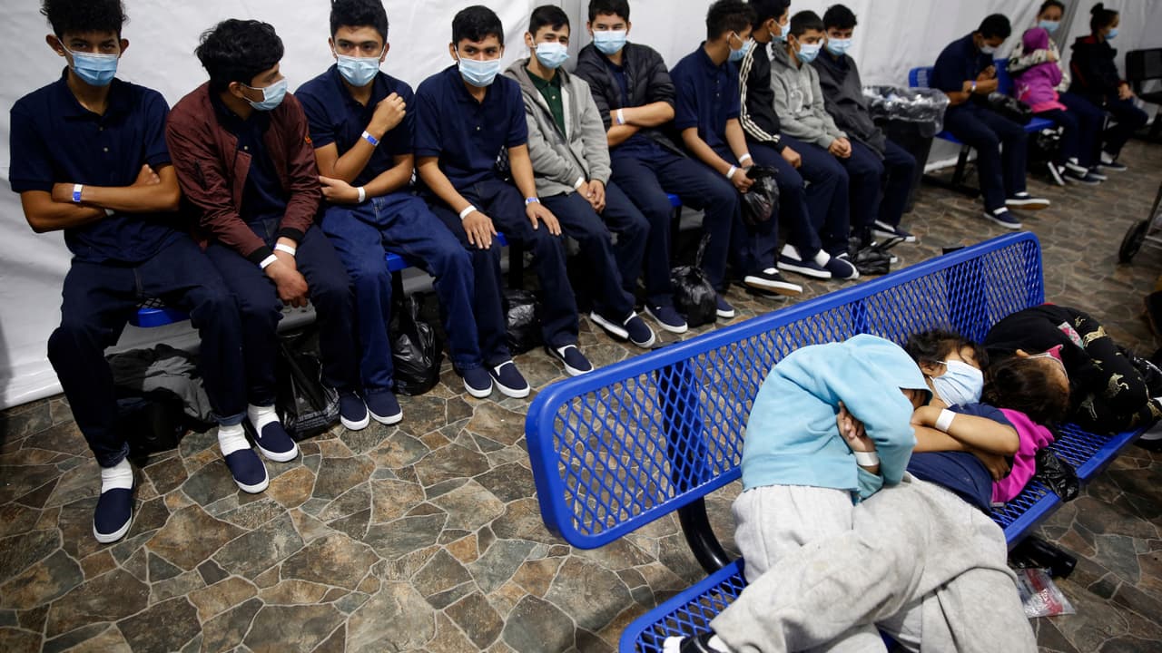 Buscan voluntarios para que apoyen a niños inmigrantes sin padres en California