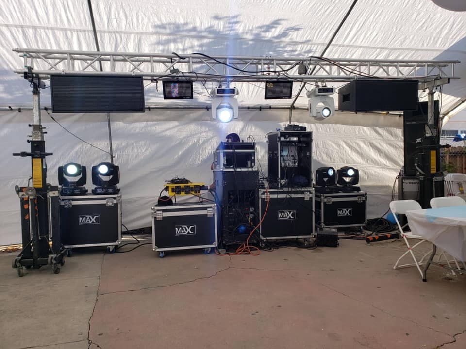 Según el empresario hispano, más de 60,000 mil dólares en equipos de sonido e iluminación estaban en el transporte de carga mediana cuando salió de su casa a las 4 de la mañana, el primer miércoles de diciembre.