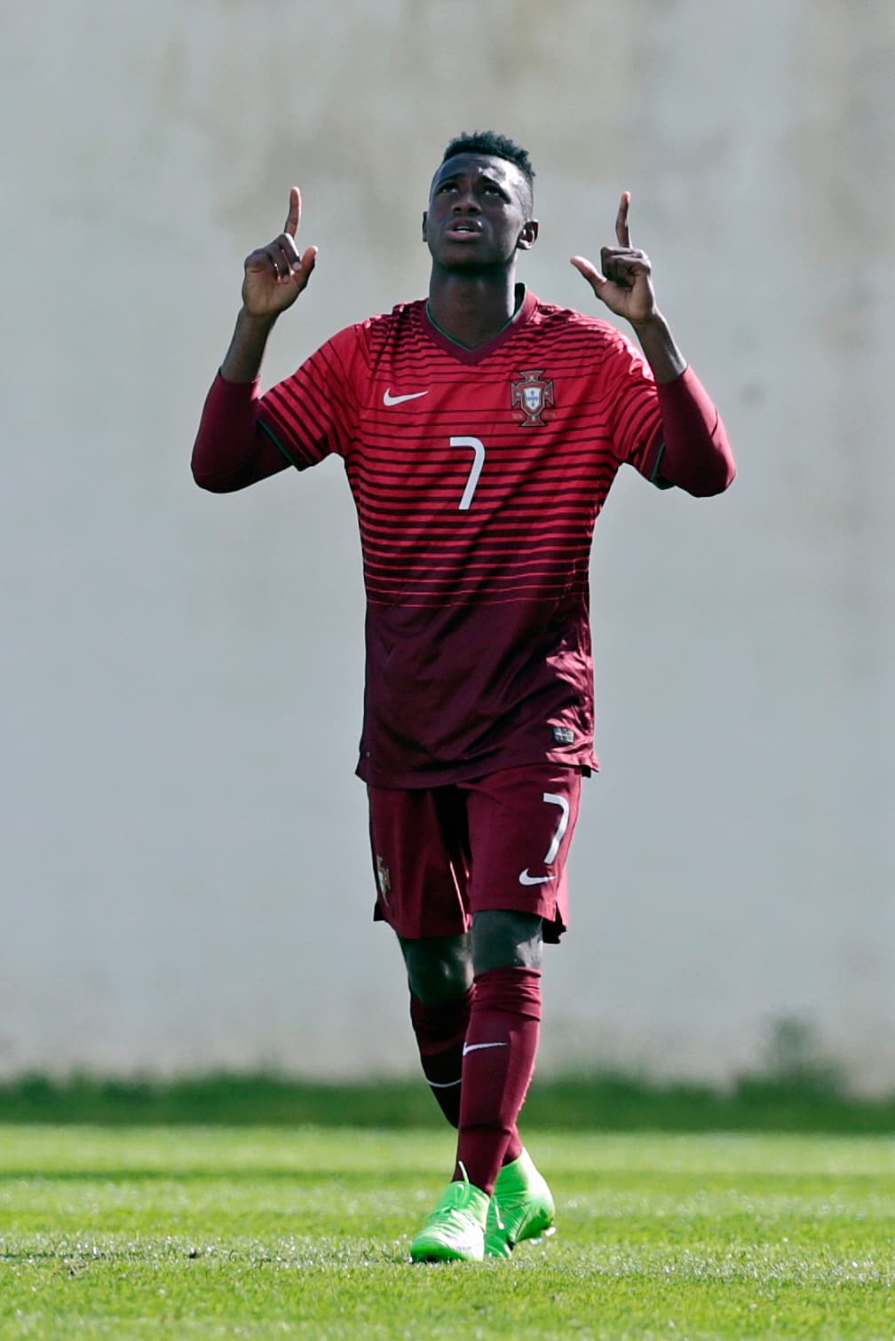 El joven portugués Úmaro Embaló (16 años) sería del interés del RB Leipzig, que está apostando por talentos a explotar como el francés Jean-Kévin Augustin, que llegó del PSG en el pasado mercado.