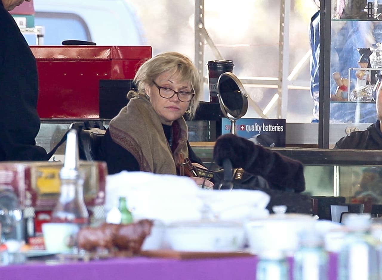 El 
<b><a href="https://www.dailymail.co.uk/news/article-7611281/Samantha-Markle-says-ludricrous-millionaire-half-sister-Meghan-complain-anything.html" target="_blank">Daily Mail</a></b> señala que Samantha Markle no ha hablado directamente con la duquesa en más de una década.