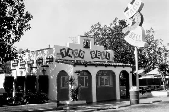 Primer restaurante de Taco Bell abierto en 1962