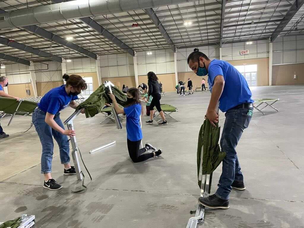 <b><a href="https://www.univision.com/local/san-antonio-kwex/ninos-inmigrantes-no-acompanados-alojados-coliseo-freeman-san-antonio">La administración de Joe Biden</a></b>
<a href="https://www.univision.com/local/san-antonio-kwex/ninos-inmigrantes-no-acompanados-alojados-coliseo-freeman-san-antonio"> </a>dijo en un comunicado de prensa que "se toma muy en serio la seguridad y el bienestar de los niños bajo su cuidado", pero que hasta el momento "no vemos ninguna base para cerrar las instalaciones, sin embargo, sus reclamos serán examinados e investigados por el Departamento de Salud y Servicios Humanos".