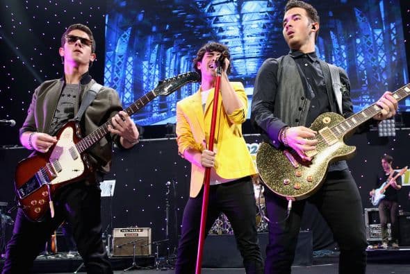 Los hermanitos cancelaron sus giras y cada quien se dedicó a hacer su música. Las fans del grupo estaban desconsoladas.