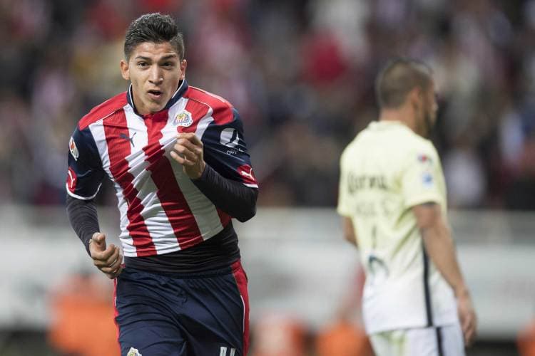 Zaldívar se puso meta de goles y afirma que salir de Chivas le sirvió