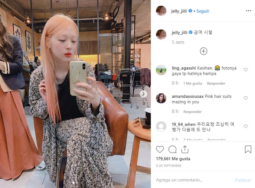 Sulli fue encontrada sin vida a las 3:21 pm hora local del lunes 14 de octubre por su mánager, quien acudió a la casa luego de no poder localizarla. Habían sostenido una llamada telefónica un día antes de su muerte.