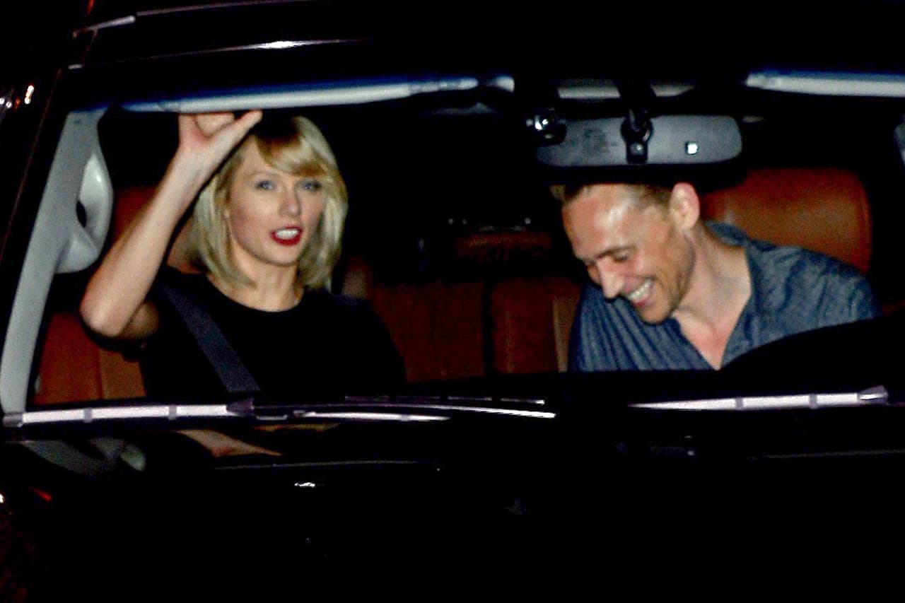 Taylor Swift reaparece solterita y radiante