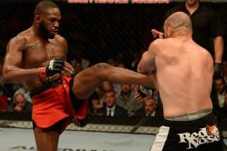 UFC 172: Jon Jones defiende el cinturón de los semipesados al vencer a Glover Teixeira