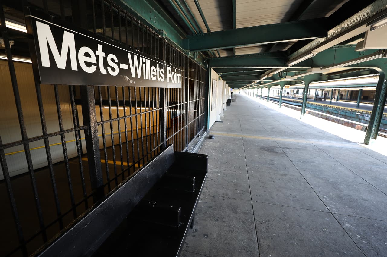 El alcalde no especificó cómo se manejaría el tema de comprobantes para la elegibilidad de la vacuna, pero mencionó que los trabajadores de comida serían sujetos a un sistema de “controles y equilibrios”.