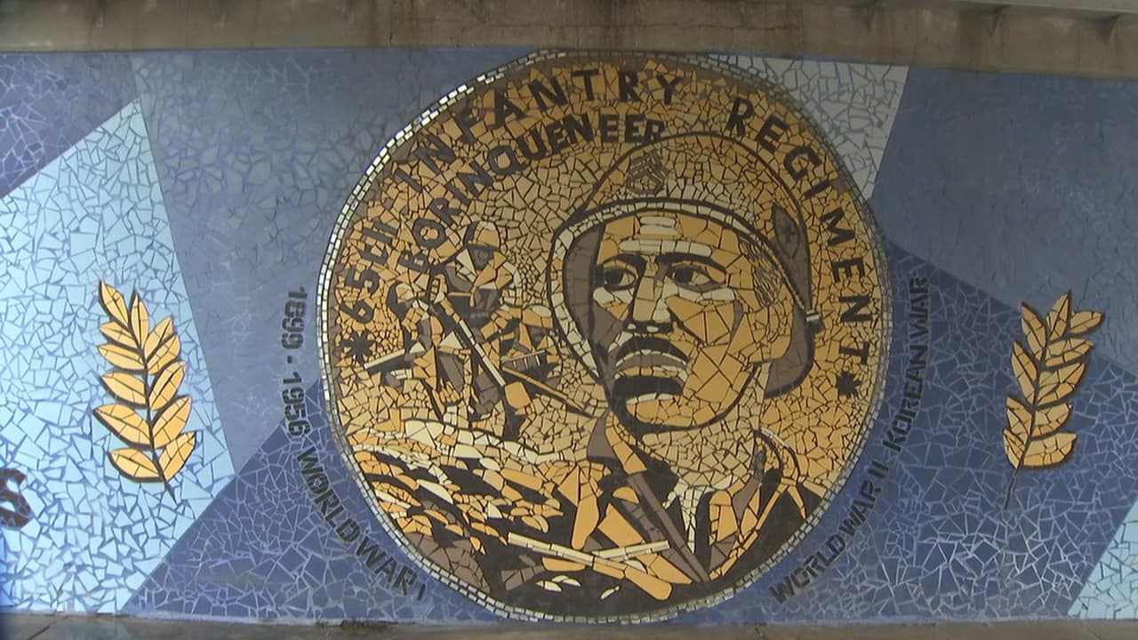 La obra mural fue develada en la estación Healy, luego de que se inaugurara la nueva estación.