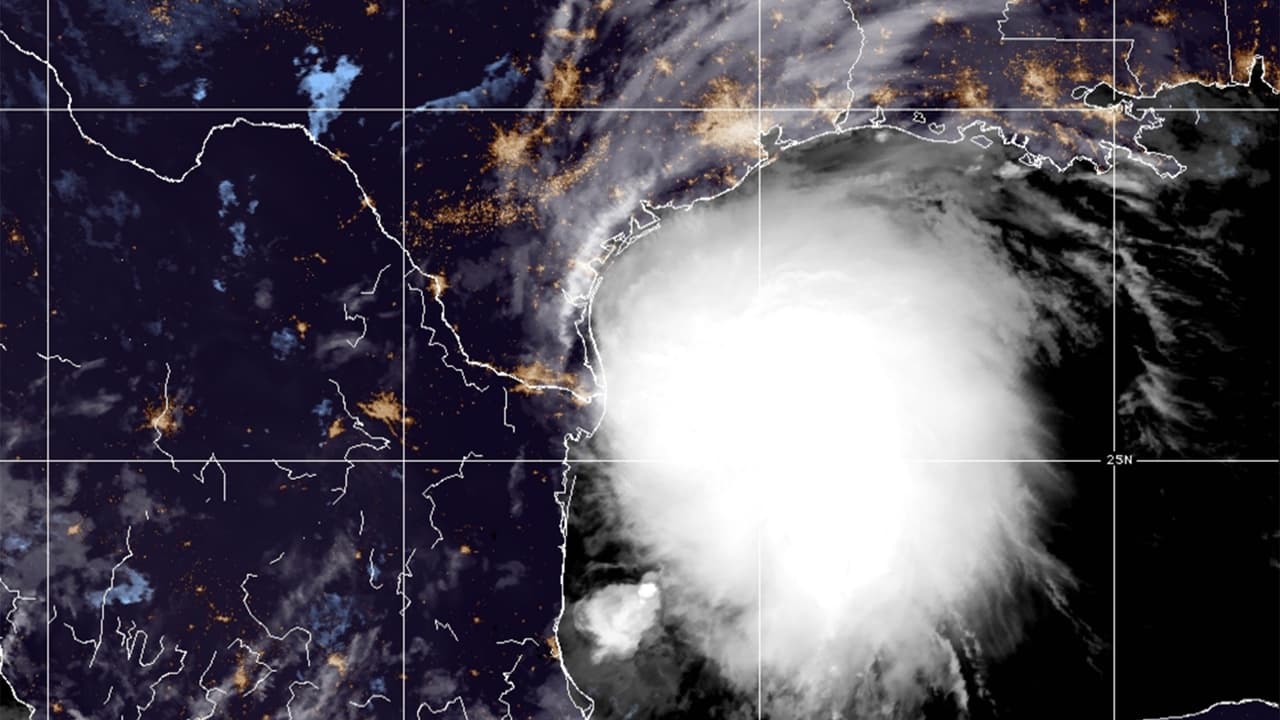 Corpus Christi reporta apagones debido a la tormenta tropical Nicholas