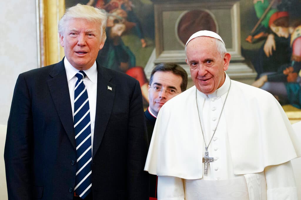 El "cisma" entre el papa Francisco y la Iglesia católica de EEUU que favoreció a Trump