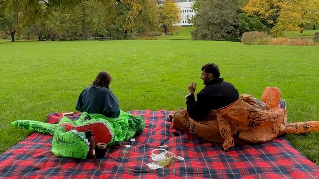 Santi Giménez protagoniza divertido y romántico momento que rompe las redes