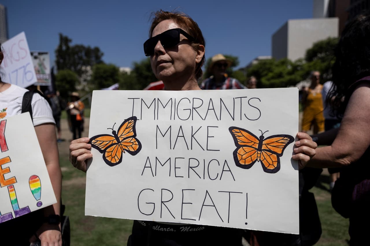 La marcha se inició frente al Ayuntamiento de Los Ángeles desde las 9:30a.m.