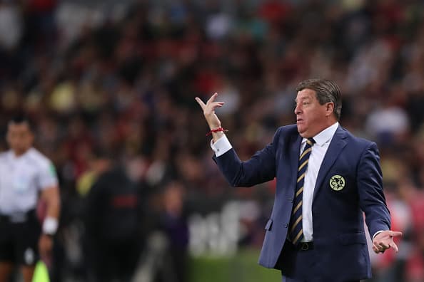 Miguel Herrera no quedó muy conforme tras lo mostrado por su equipo en la primera mitad.