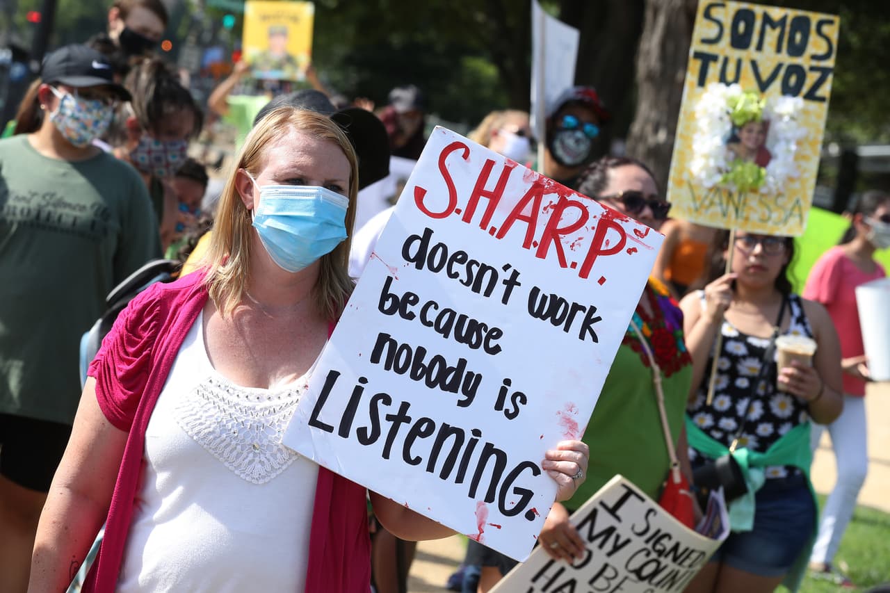 El comité de revisión independiente también identificó que la cultura y el clima en Fort Hood necesitan mejoras.