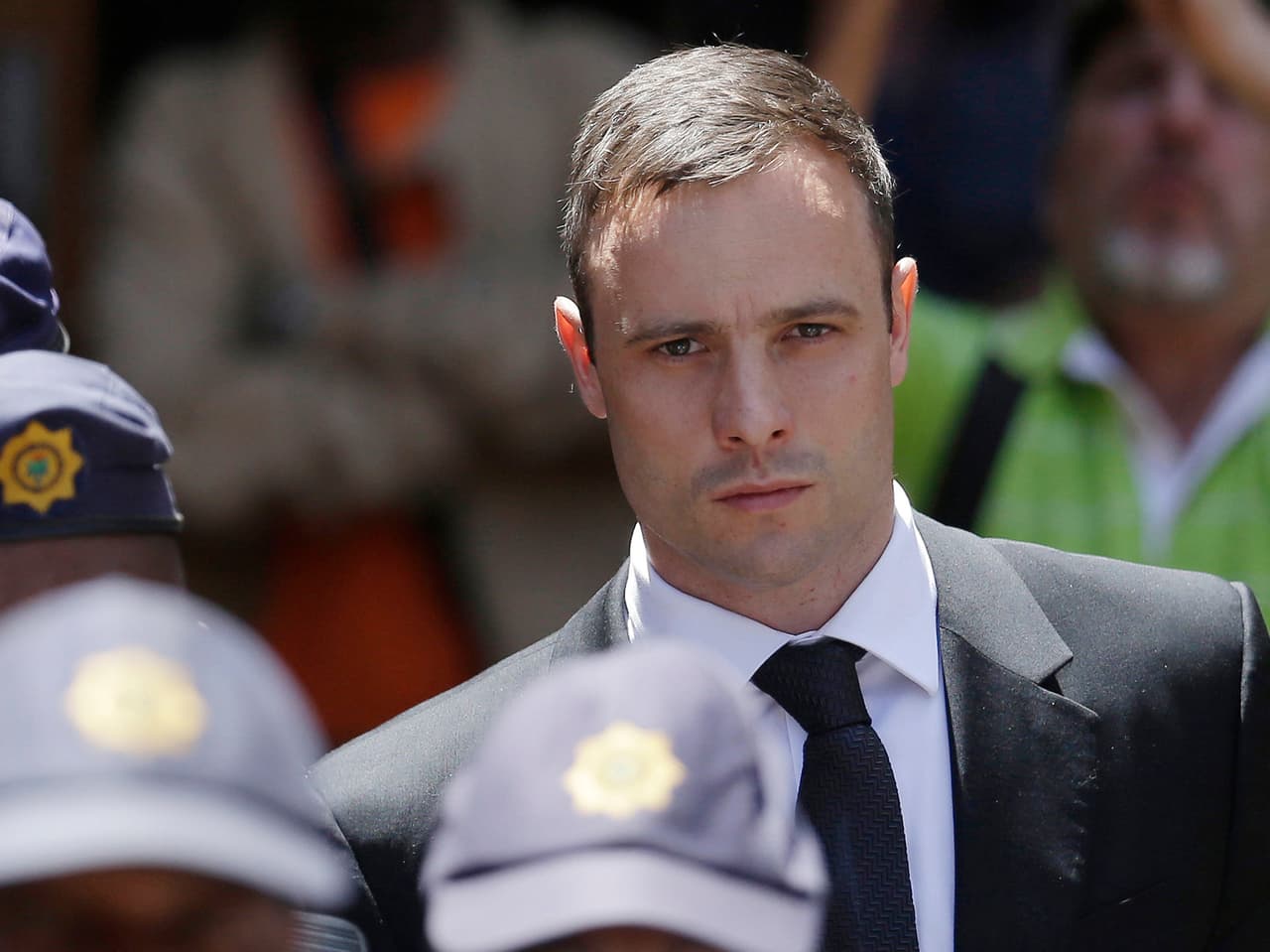 Pistorius saldrá de prisión para quedar bajo arresto domiciliario el martes