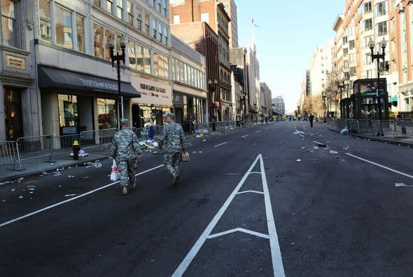 El portavoz del jefe del Departamento de Policía de Nueva York, Paul Browne, dijo que equipos de respuesta crítica fueron desplegados en toda la ciudad, en tanto que las autoridades intensificaron la seguridad en los hoteles y otros lugares prominentes.