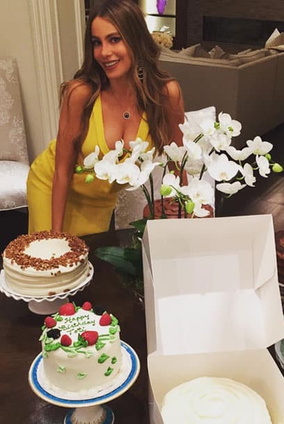 Presumiendo todos sus 'cakes'.