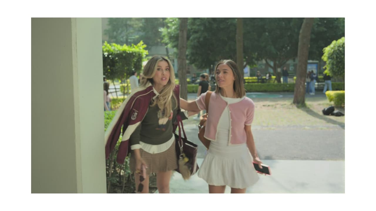 Paulina Goto y Valeria Sendel.