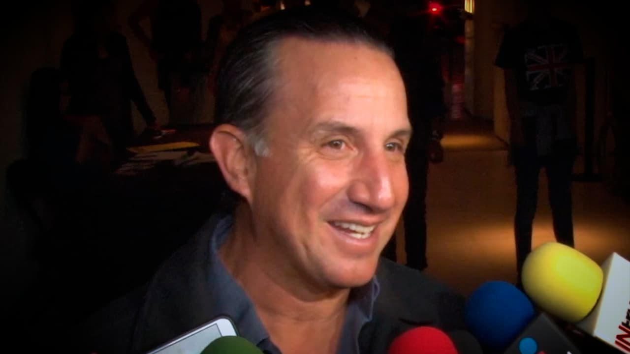 Plutarco Haza le confía su bebé a su suegra porque le hacía falta “una nochecita de novios” con su esposa