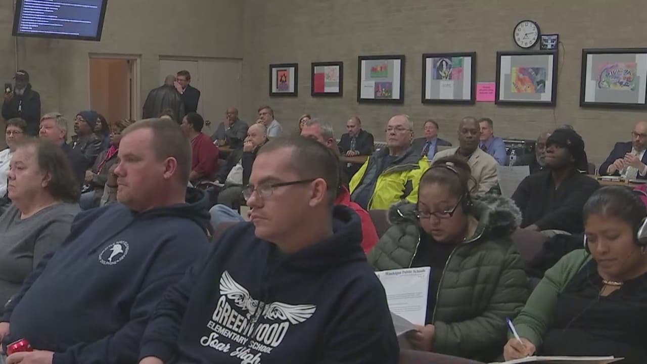 "La violencia en la escuela está fuera de control”: padres hablan de recientes casos de violencia en Waukegan