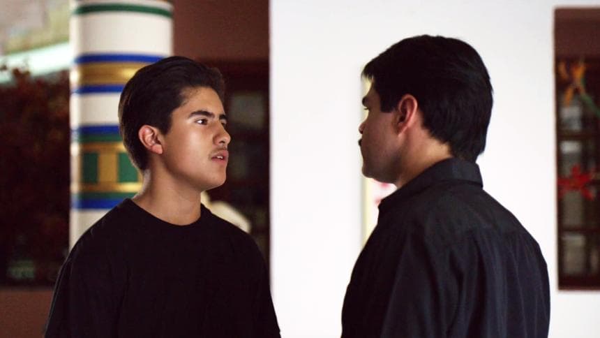 ‘El Moreno’ pidió a ‘El Chapo’ permiso de supervisar su primera entrega de droga. Pese al conflictivo panorama, Guzmán Loera aprobó la súplica de su hijo y le dijo que llevaría doble escolta de seguridad.