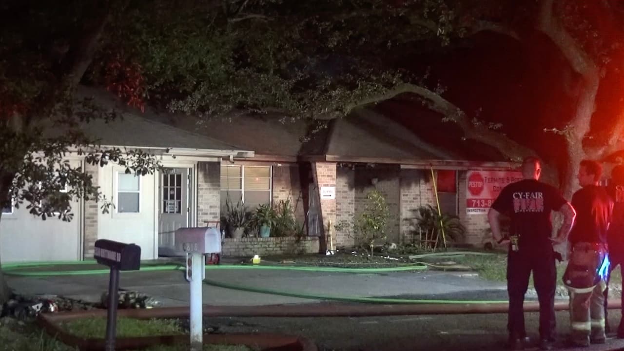 Una abuela de 83 años y su perro fueron encontrados muertos durante un incendio en una casa en el noroeste del condado Harris.