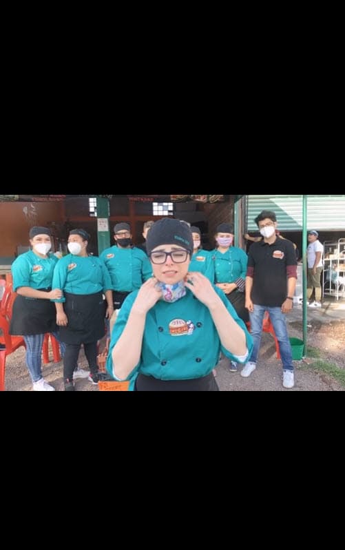 Sin embargo, fue tanto el éxito de su sazón que en septiembre abrió un local: "Al que se le ocurrió la idea fue a mi esposo (Raúl Bernal), él fue quien me dijo 'ya no cabemos' […] Se ha vuelto súper enriquecedor para nosotros porque hemos estado empapándonos de múltiples cosas que tienen que ver con el restaurante", declaró Isfel al diario El Sol de México.