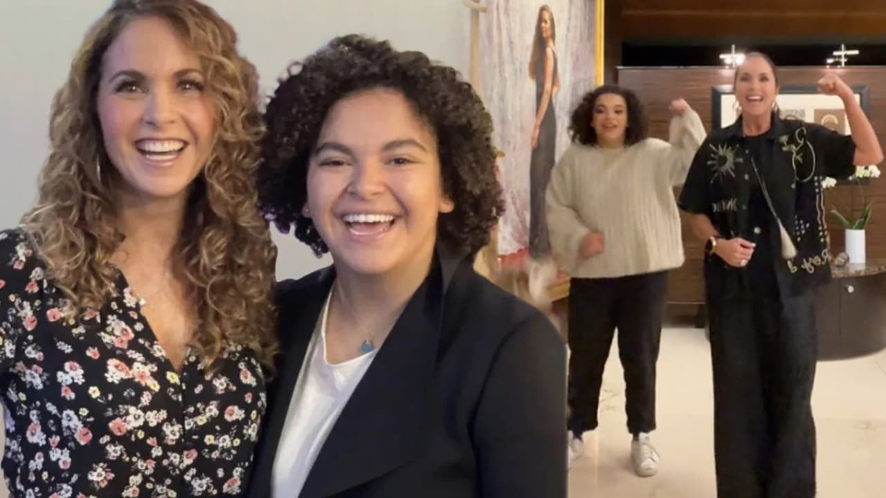 Lucerito imita a su mamá y esta vez la voz le sale idéntica: hasta los gestos son los mismos