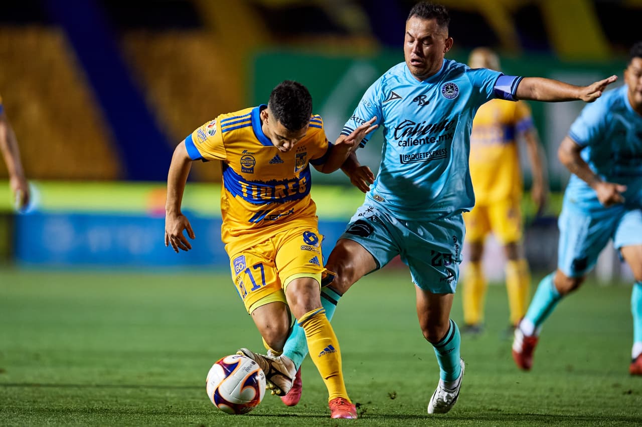 Tigres se queda con 10 hombres desde el minuto 10 y Mazatlán no desaprovecha la superioridad y vencen 1-2 a Tigres. Los felinos bajan a la doceava posición y Mazatlán sube a la octava, todo queda a la espera de otros resultados.