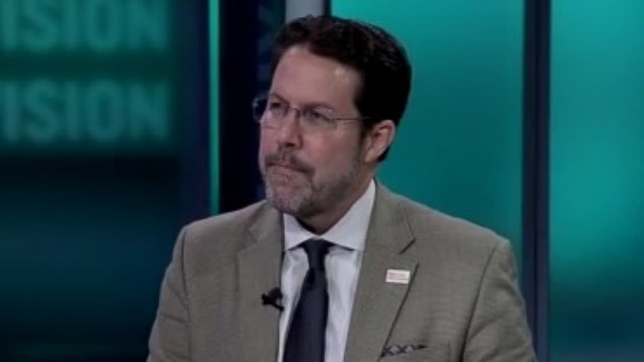 Fallo de la Corte Suprema pone en alerta a residentes permanentes con green card