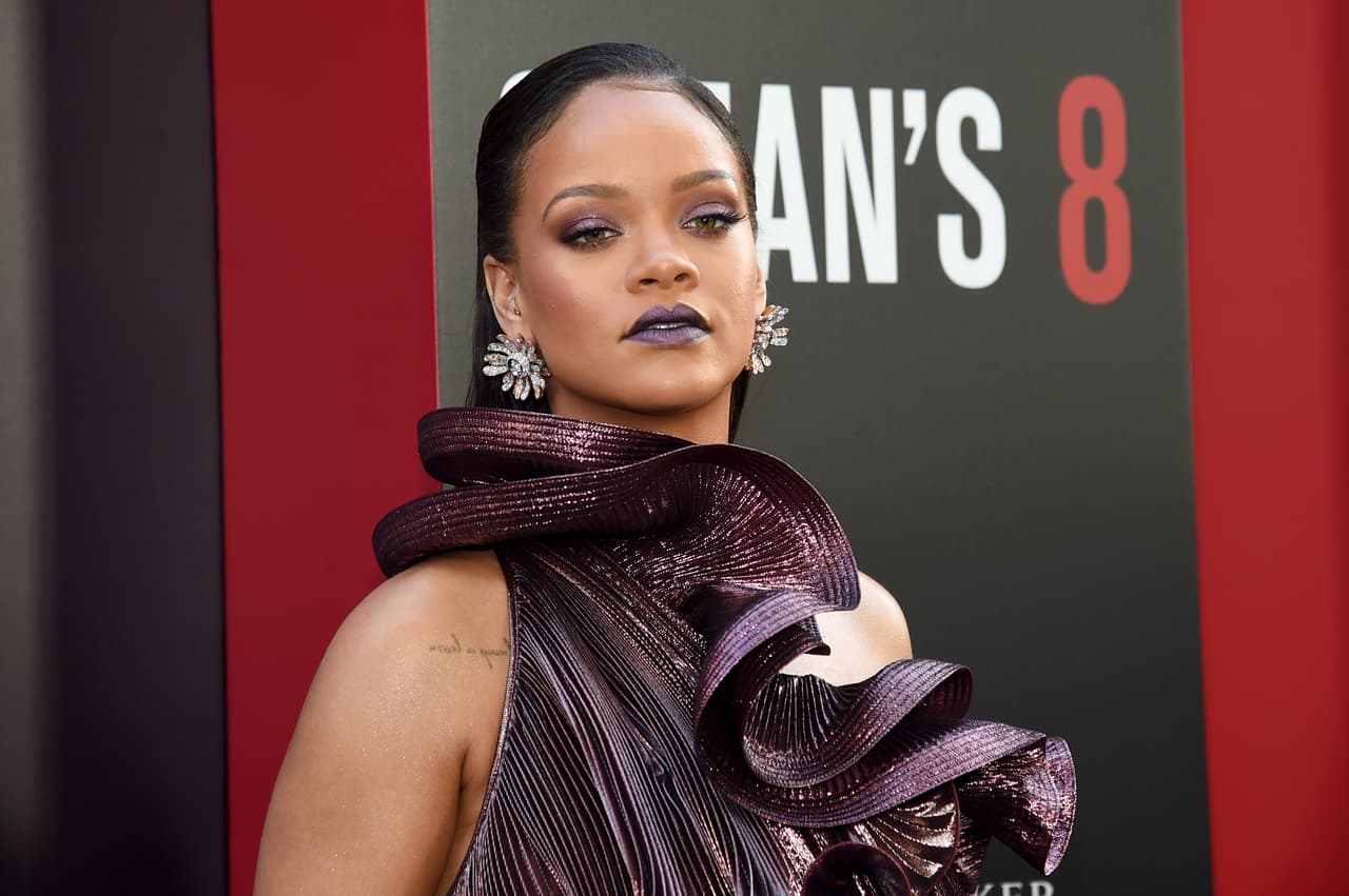 Rihanna to receive honorary doctorate