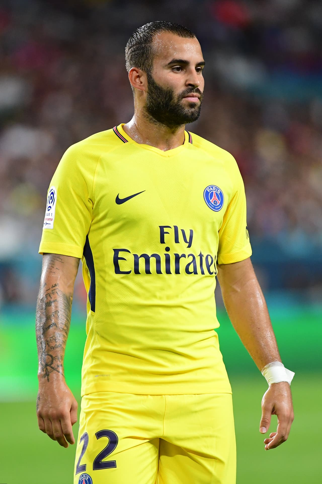 Si bien fue una cesión al Stoke City, el club parisino se libera de su salario, lo cual ya es un alivio.