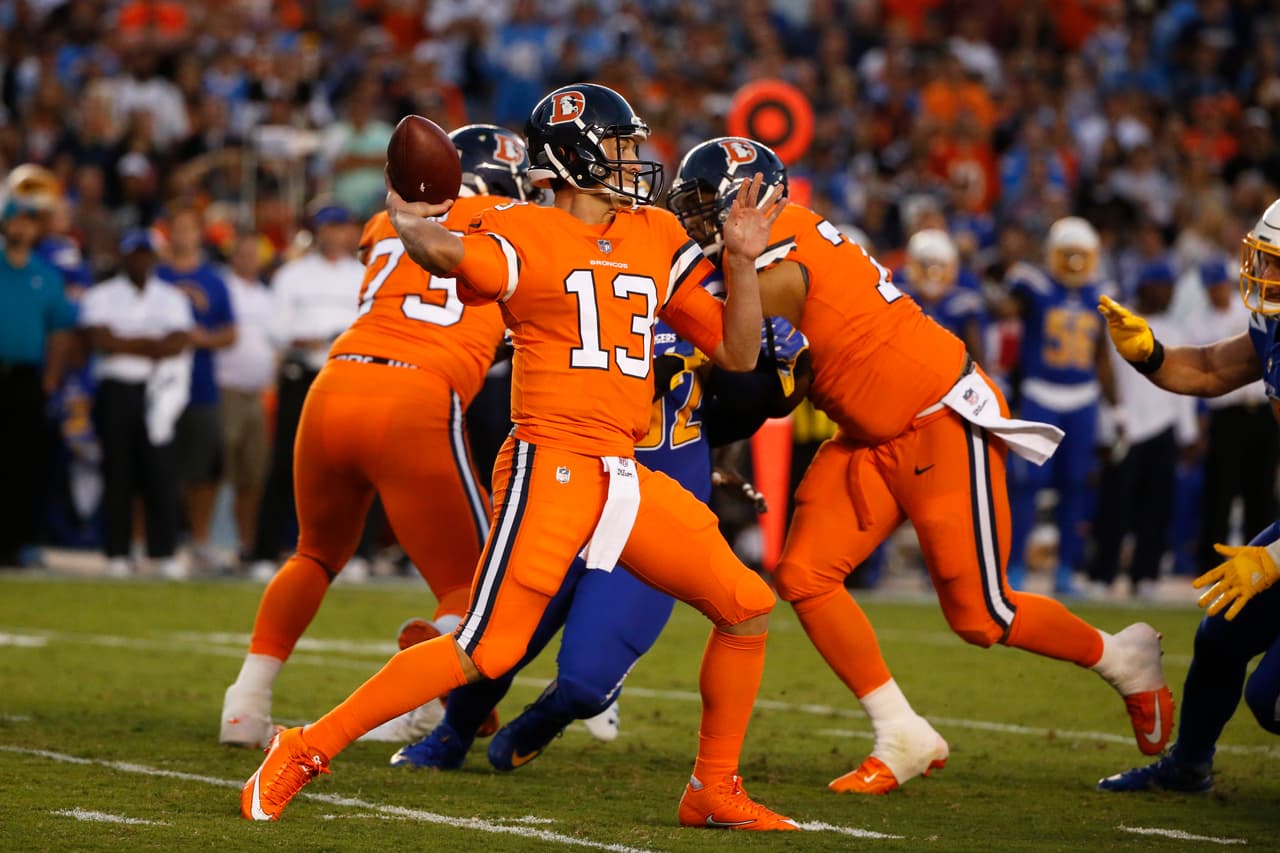 San Diego hizo lo justo para controlar a la ofensiva de Denver que no pudo contener los goles de campo de Josh Lambo y Philip Rivers y compañía lograron su segunda victoria en el Qualcomm Stadium.