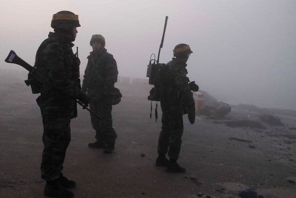 Por su parte los países de China y Rusia criticaron las maniobras puesto que consideran que incrementan el riesgo de un enfrentamiento en la península coreana.